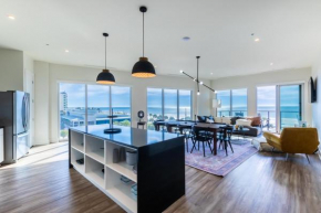 Spacious 4 BR Beachfront, Luxury Condo Next to the Hangout- GP 301